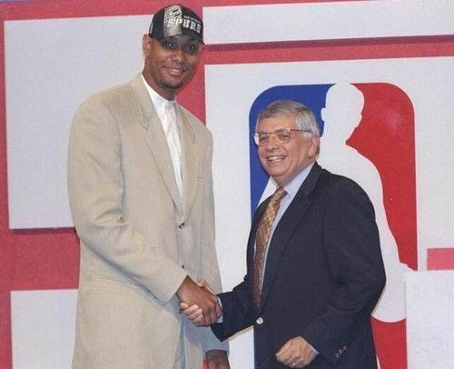 却伴随着失 却伴随着失