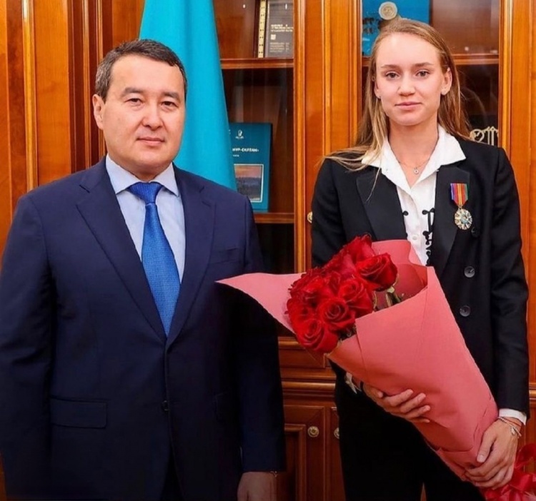 现场观赛的 现场观赛的